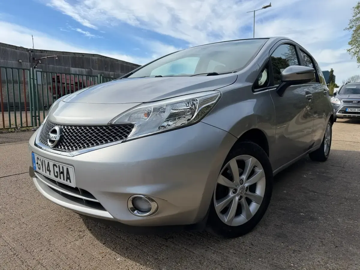 Used Nissan Note Acenta Premium 98 HP (72 kW) 2014 Silver Hatchback