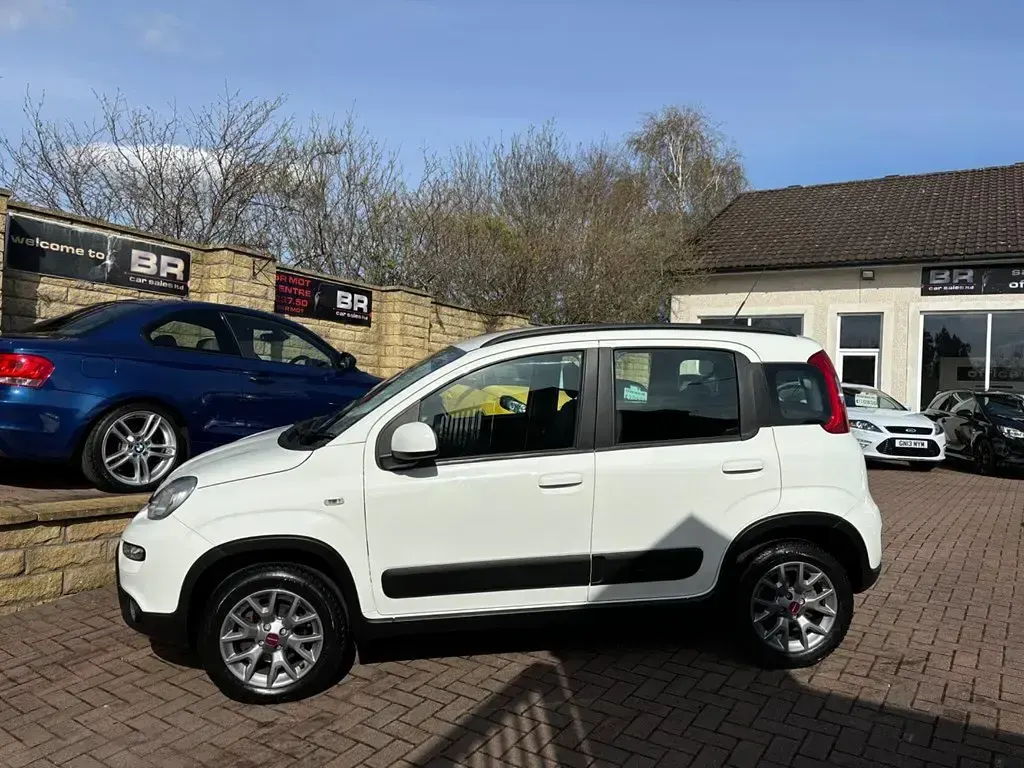 Used Fiat Panda 4x4 S 95 HP (69 kW) 2016 White Hatchback