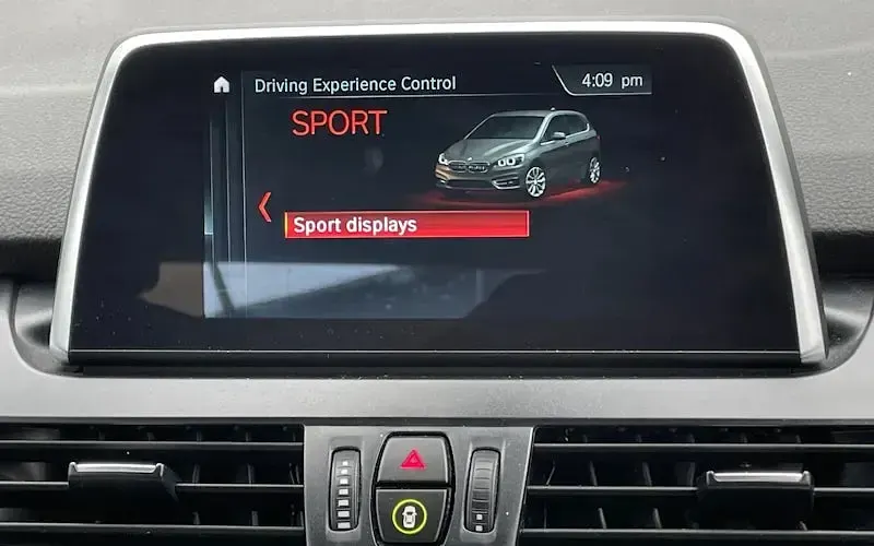 Used BMW 218 Luxury Line 140 HP (102 kW) 2020 Black Estate