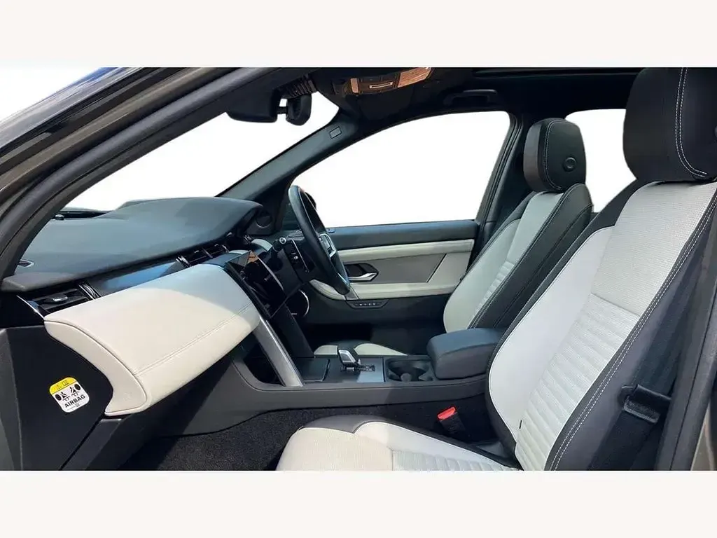 Used Land Rover Discovery Sport HSE Dynamic 204 HP (150 kW) 2024 Silicon silver SUV