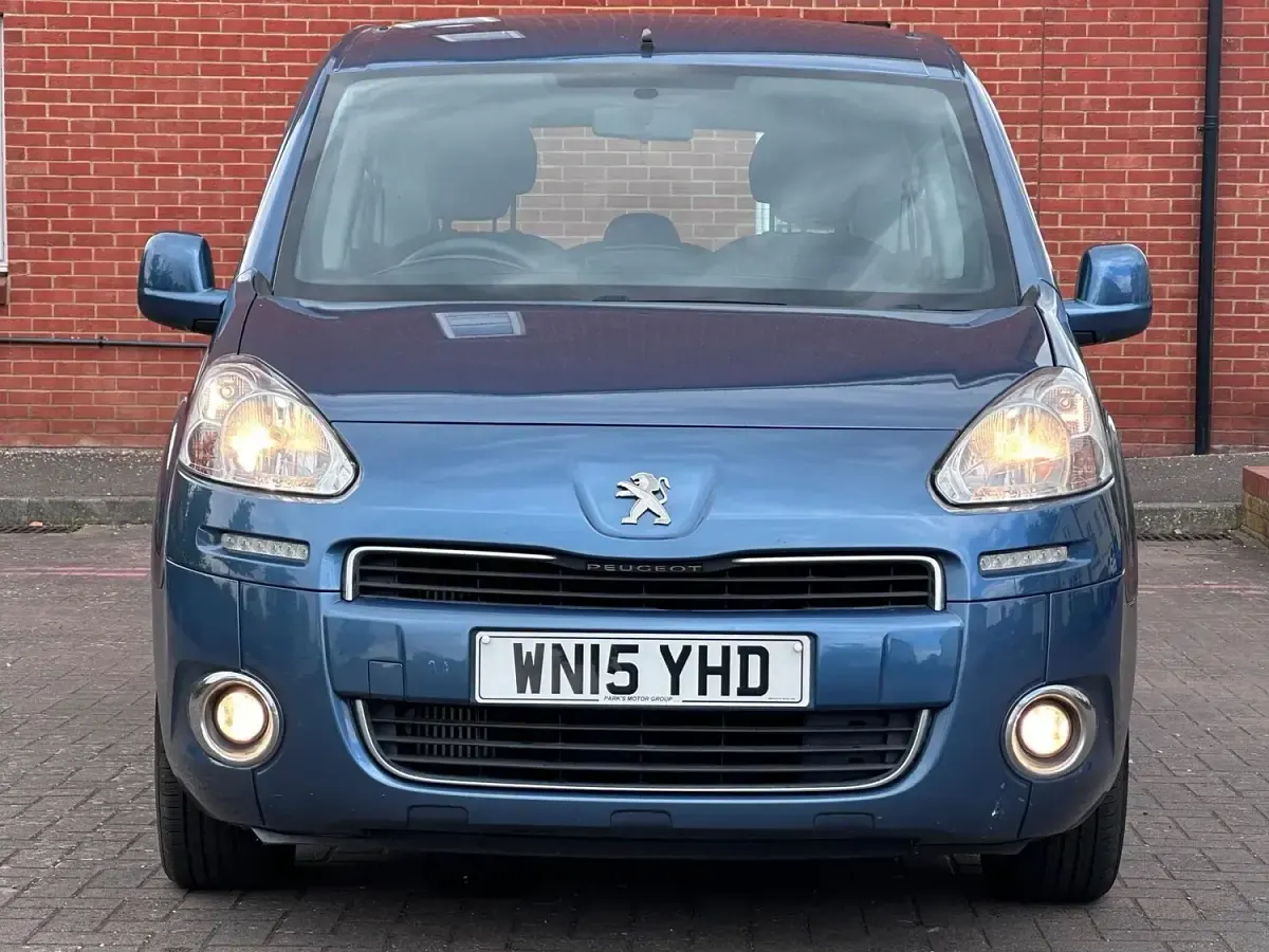Used Peugeot Partner Tepee S 2015 Blue MPV