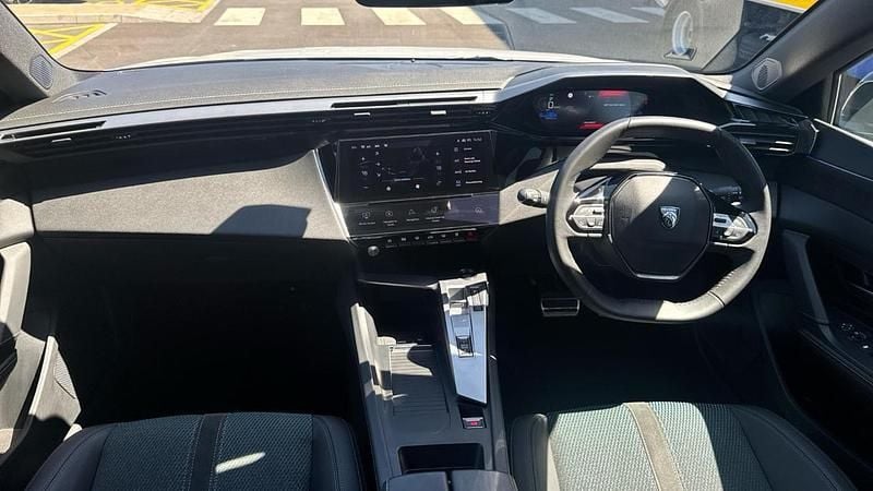 White Used 2024 Peugeot e-308 Hatchback | £22,113 (Good price) - Image 1/4
