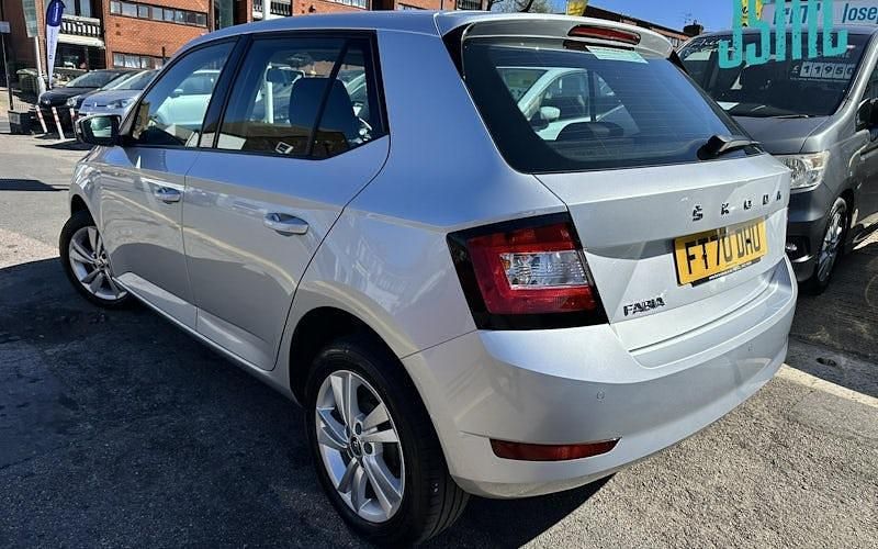 Begagnad Skoda Fabia SE 95 HK (69 kW) 2021 Silver Halvkombi