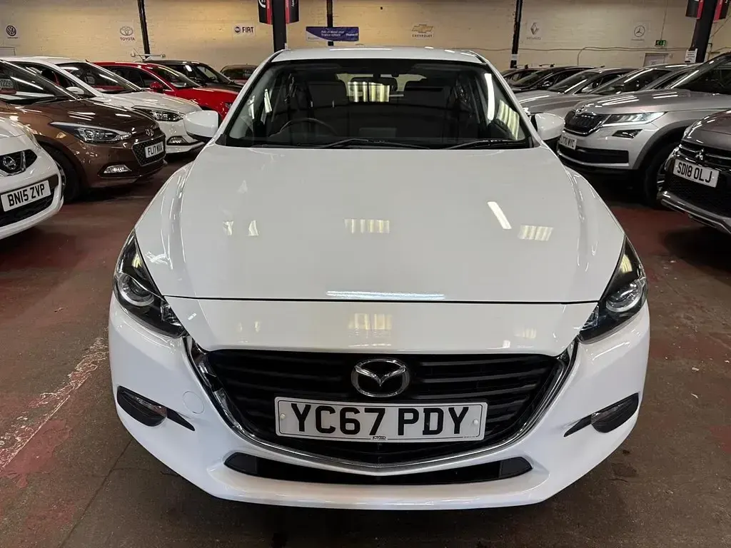 Used Mazda 3 2017 White Hatchback