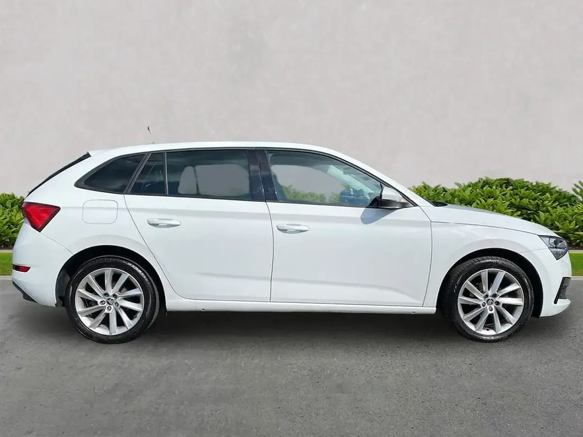 Used Skoda Scala SE L 95 HP (69 kW) 2020 White Hatchback