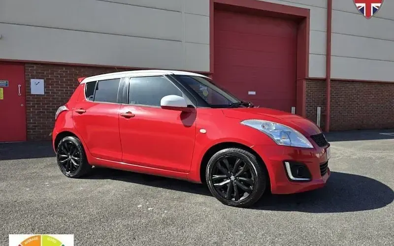 Usado Suzuki Swift SZ-L 94 HP (69 kW) 2016 Vermelho Citadino