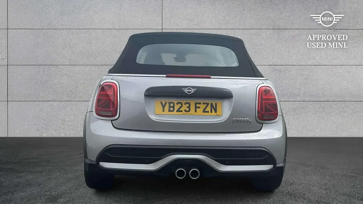 Used Mini Cooper S Classic 176 HP (129 kW) 2023 Silver Hatchback