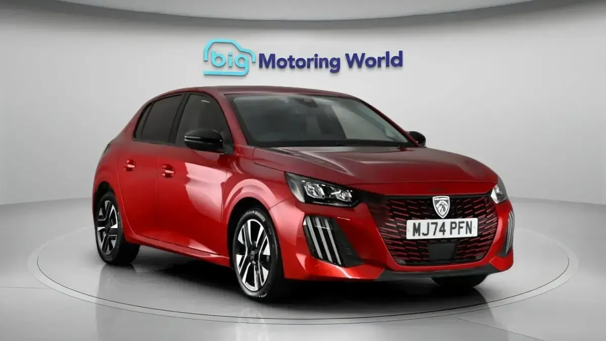 Used Peugeot 208 Allure 100 HP (73 kW) 2024 Red Hatchback