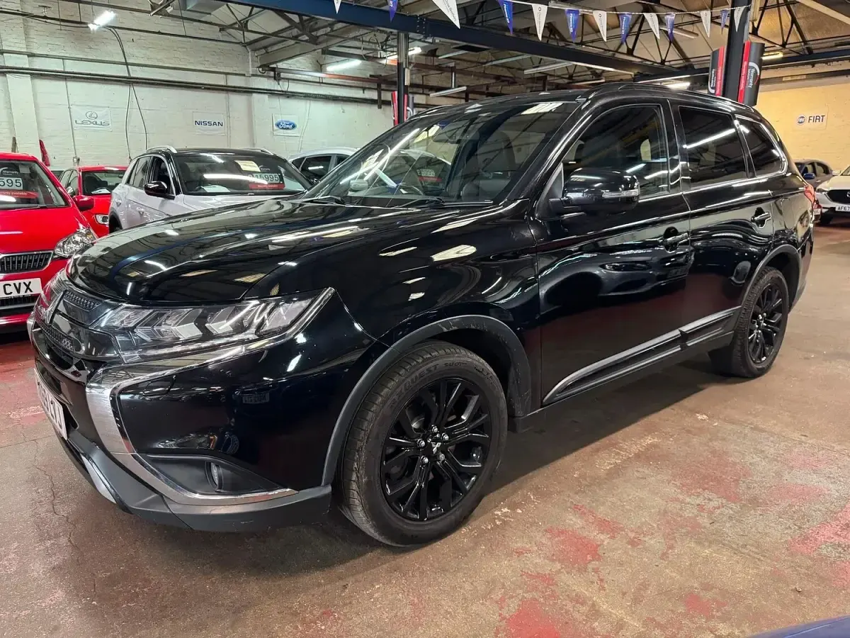 Used Mitsubishi Outlander 150 HP (110 kW) 2020 Black SUV