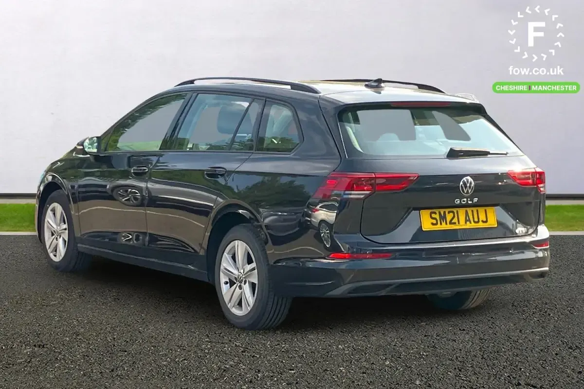 Used VW Golf VII Life 110 HP (80 kW) 2021 Black Hatchback