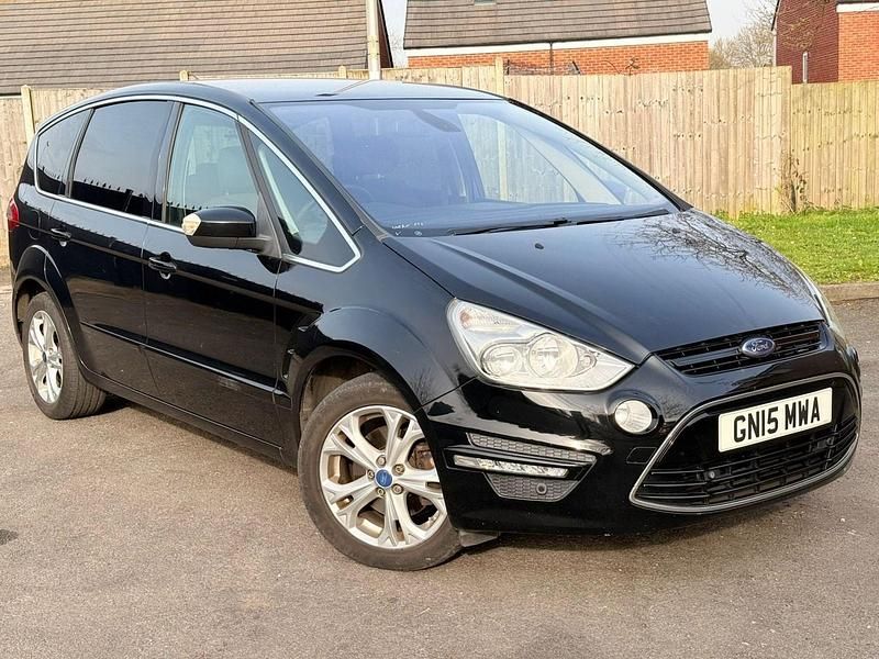 Used Ford S-MAX Titanium 140 HP (102 kW) 2015 Black MPV