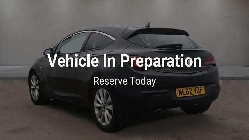 Used Vauxhall Astra GTC SRi 162 HP (119 kW) 2012 Black Hatchback