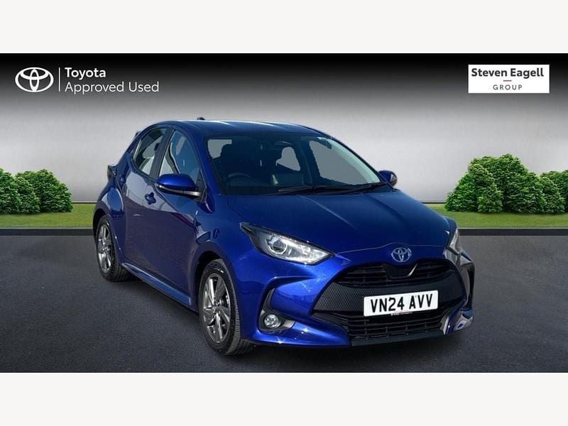 Used Toyota Yaris Hybrid 2024 Blue Hatchback
