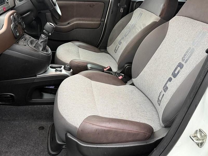 Used Fiat Panda Cross Cross 90 HP (66 kW) 2016 White Hatchback