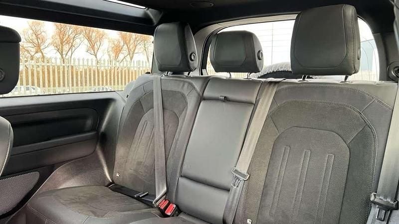 Used Land Rover Defender 525 HP (386 kW) 2021 Black SUV