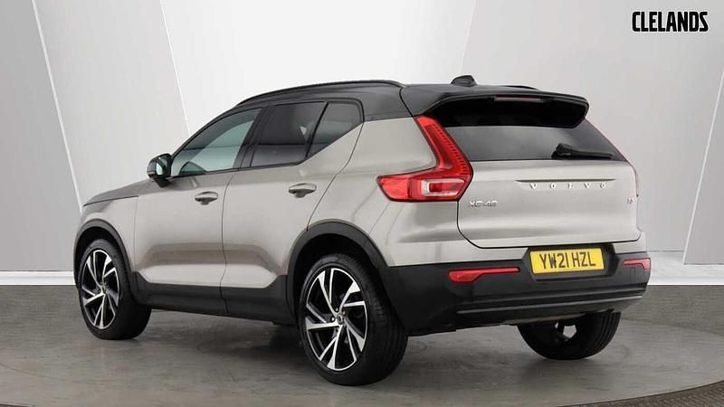 Usado Volvo XC40 R-Design Pro 161 HP (118 kW) 2021 Cinzento SUV