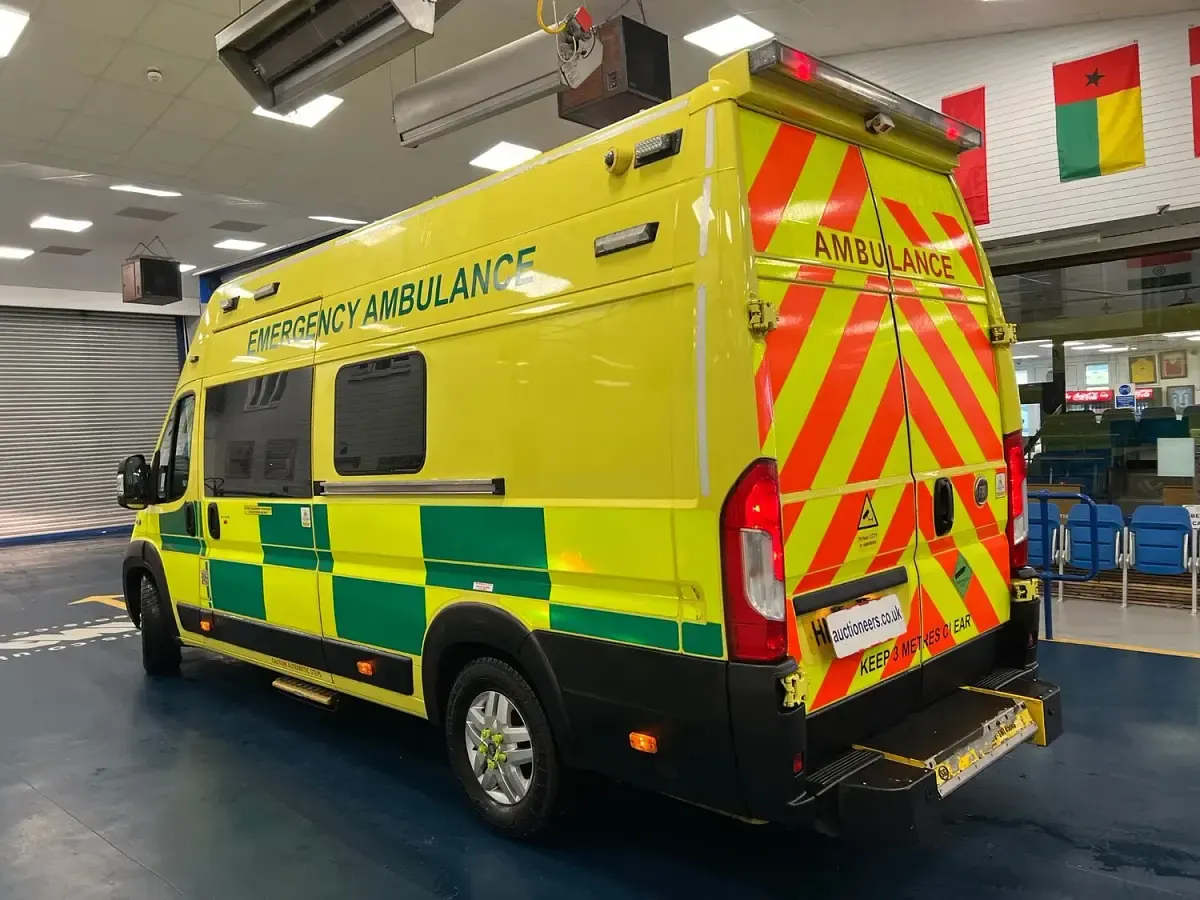 Used Fiat Ducato 176 HP (129 kW) 2019 Yellow Van
