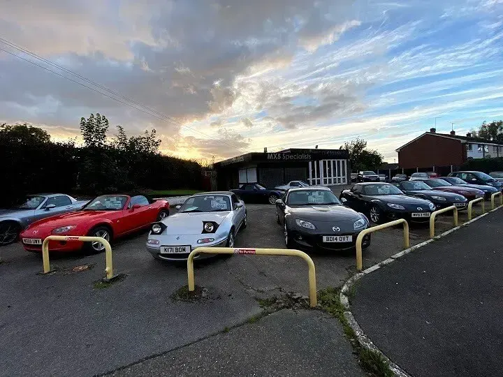 Used Mazda MX5 126 HP (92 kW) 2010 Red Cabriolet
