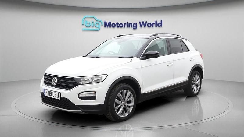 Used VW T-Roc Design 115 HP (84 kW) 2019 White SUV