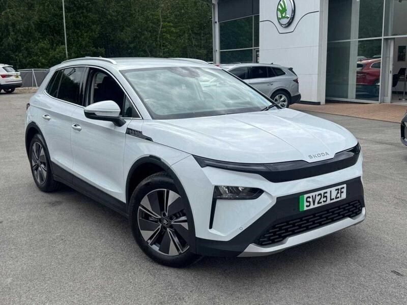 Moon white New 2025 Skoda Elroq SUV | £28,995 (Good price) - Image 1/4