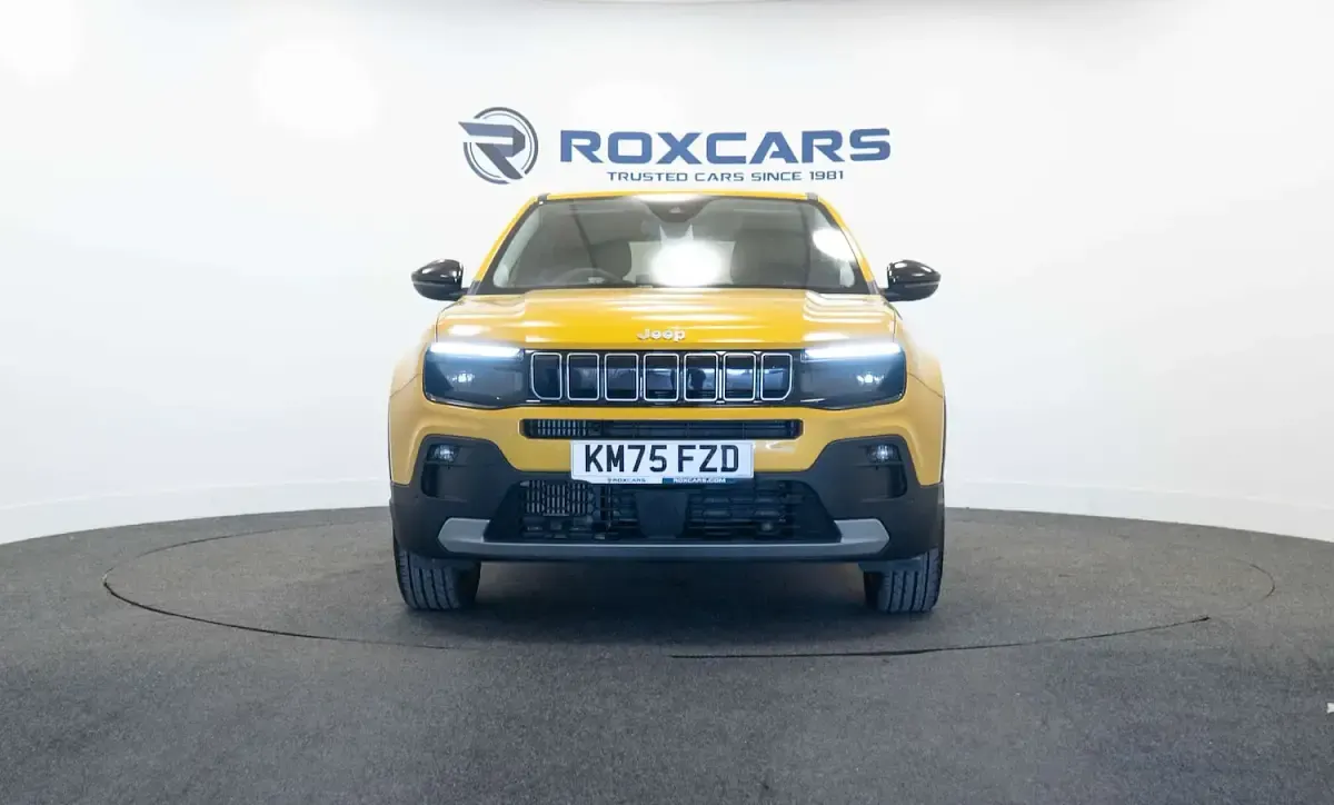 Used Jeep Avenger Summit 100 HP (73 kW) 2025 Yellow SUV