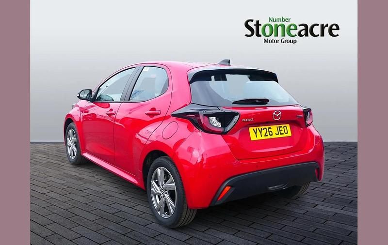 Ny Mazda 2 Exclusive-Line 113 HK (83 kW) 2026 Röd Halvkombi