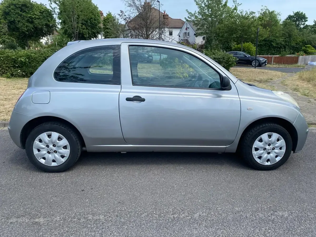Used Nissan Micra S 80 HP (58 kW) 2005 Silver Hatchback