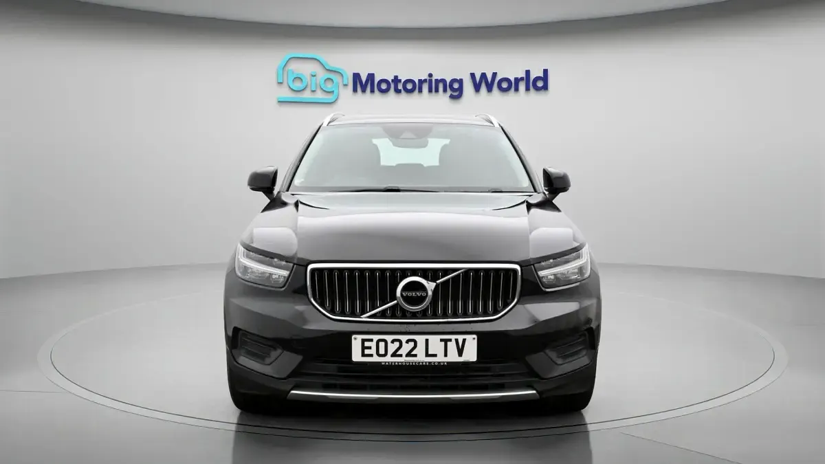 Begagnad Volvo XC40 Inscription 211 HK (155 kW) 2021 Svart SUV