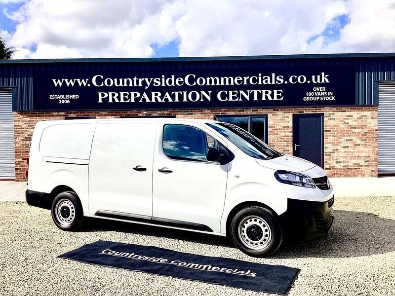 White Used 2023 Vauxhall Vivaro Van | £12,750 (Super price) - Image 1/4