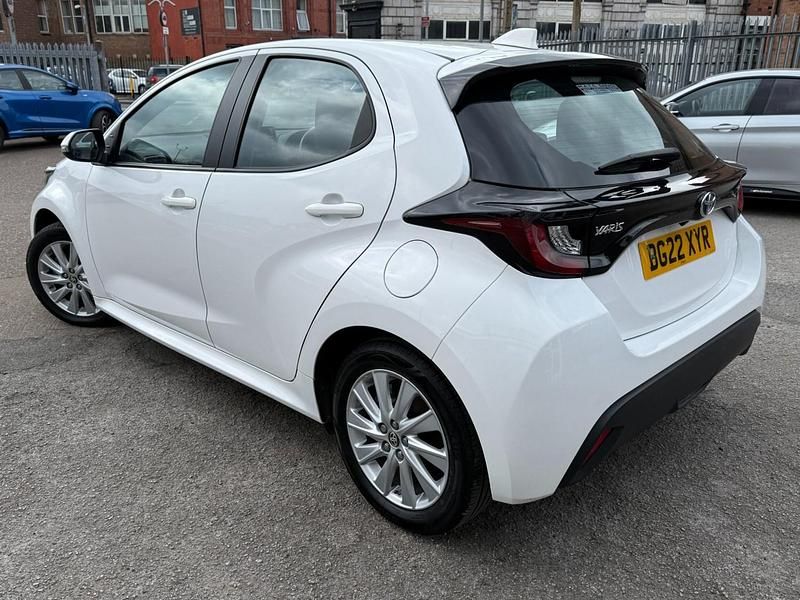 Used Toyota Yaris Hybrid 2022 White Hatchback