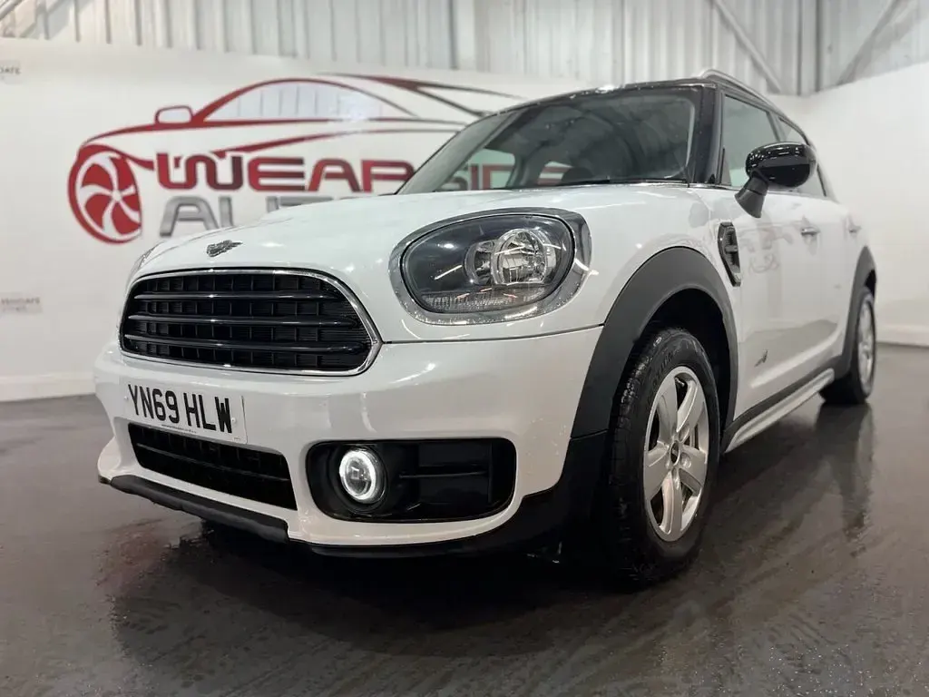 Used Mini Cooper D Classic 150 HP (110 kW) 2019 White Hatchback