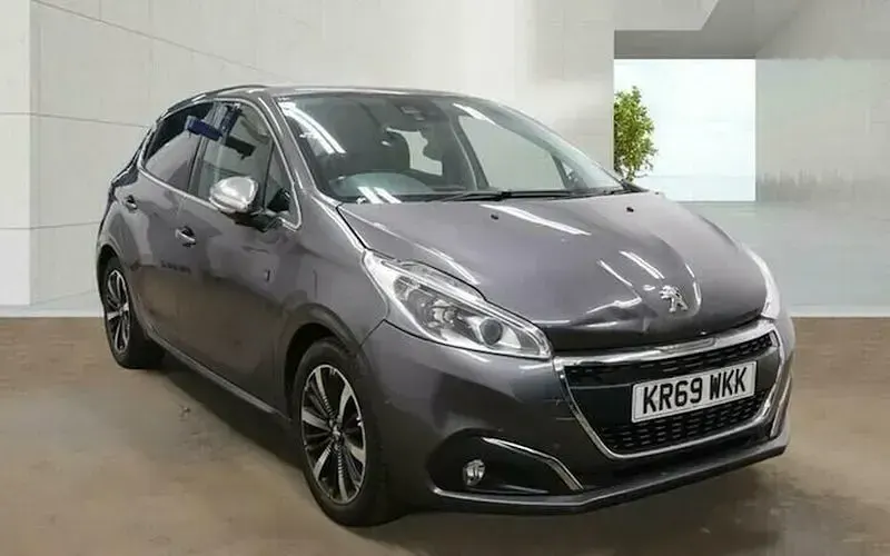 Second-hand Peugeot 208 82 CP (60 kW) 2019 Hatchback