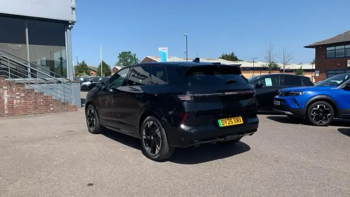 Used Vauxhall Grandland Ultimate 154 kW (210 HP) 2025 Black SUV