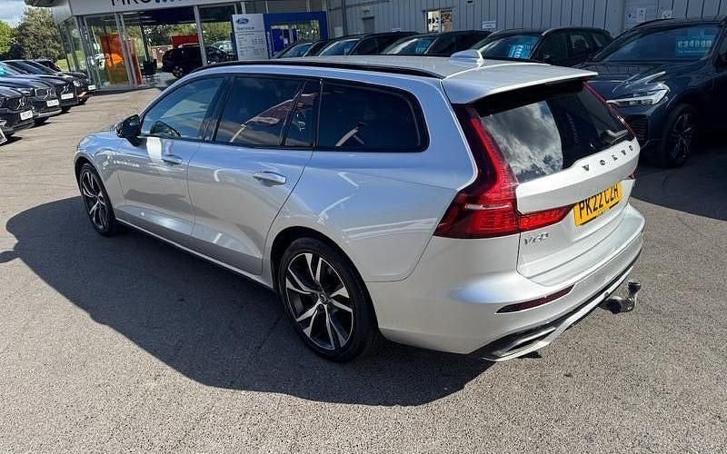 Used Volvo V60 R-Design 349 HP (256 kW) 2021 Estate