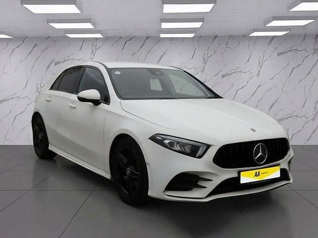 Used Mercedes A180 AMG line 136 HP (100 kW) 2020 White Hatchback