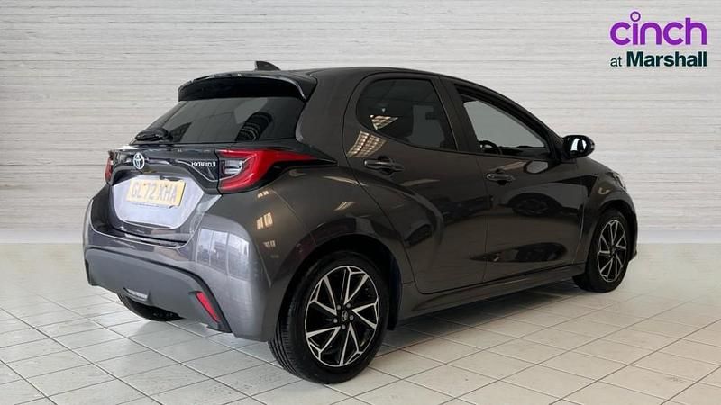 Used Toyota Yaris Hybrid Design 116 HP (85 kW) 2023 Grey