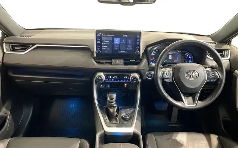 Used Toyota RAV4 Hybrid Design 306 HP (225 kW) 2022 Black SUV