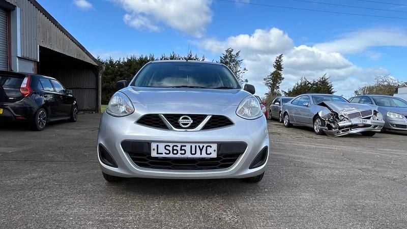 Begagnad Nissan Micra Visia 2015 Silver Halvkombi