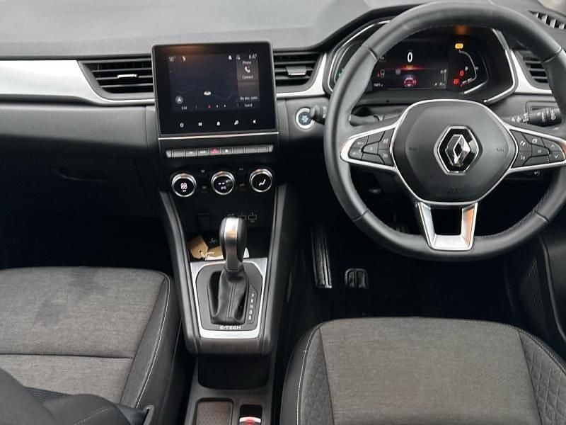 Used Renault Captur Evolution 143 HP (105 kW) 2023 Red/black SUV