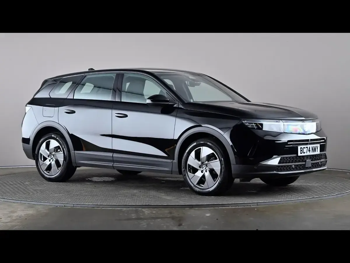 Used Vauxhall Grandland X Design Edition 136 HP (100 kW) 2025 SUV