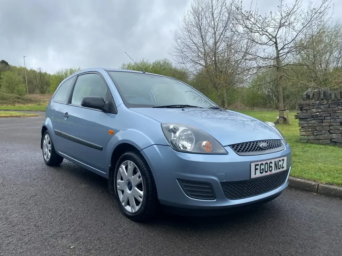 Used Ford Fiesta Style 75 HP (55 kW) 2006 Blue Hatchback