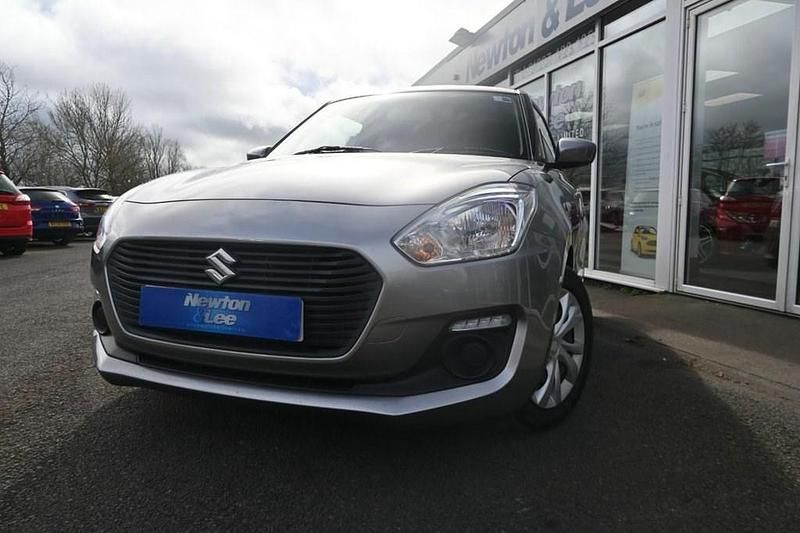 Used Suzuki Swift SZ3 90 HP (66 kW) 2020 Silver Hatchback