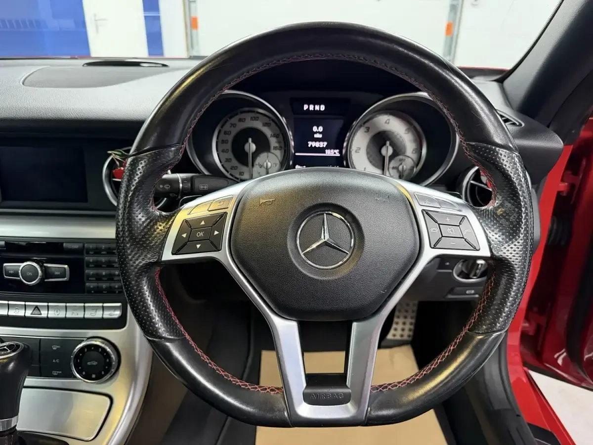 Used Mercedes SLK250 AMG 2014 Red Cabriolet