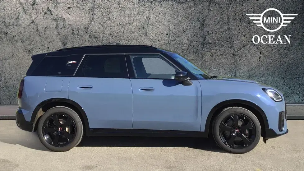 Used Mini Countryman 215 HP (158 kW) 2024 Blue SUV