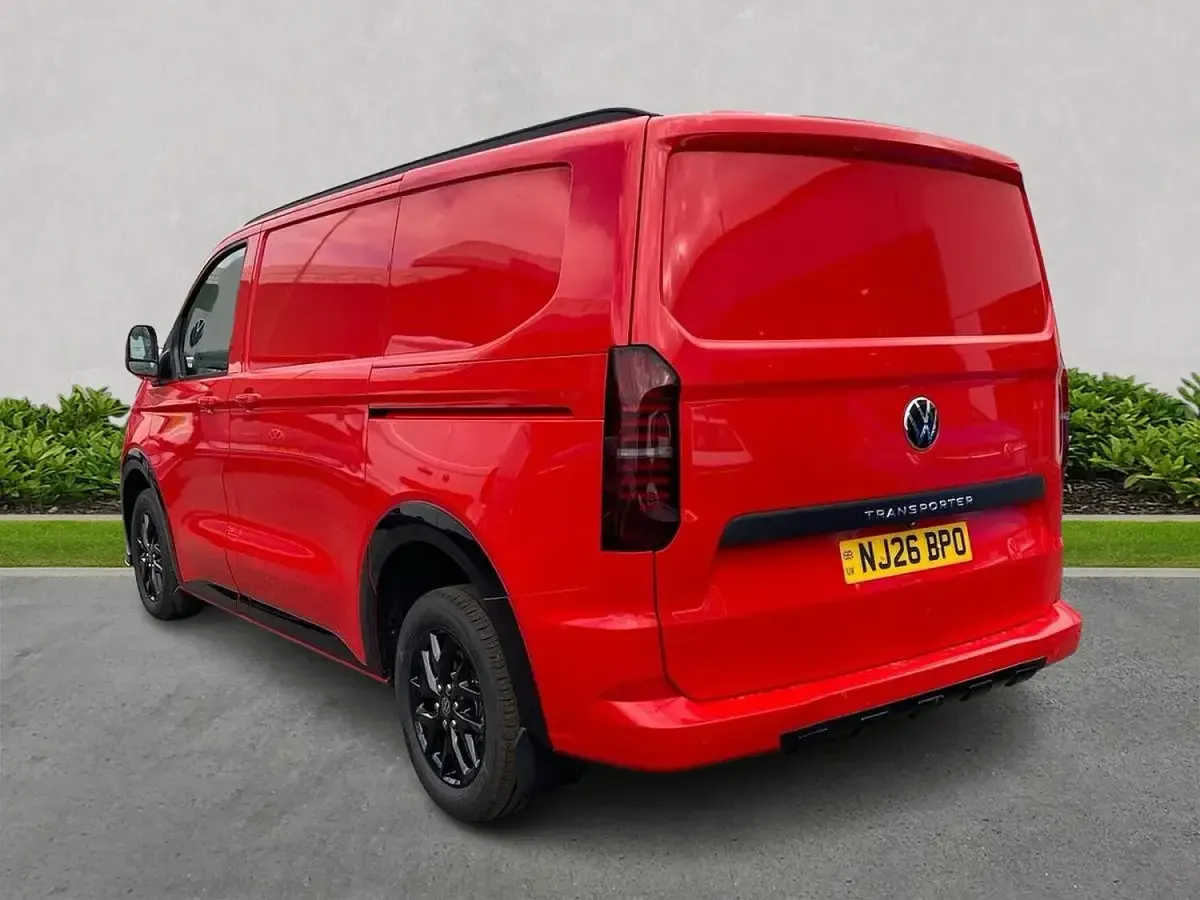 Used VW T7 Pro 170 HP (125 kW) 2026 Red Van