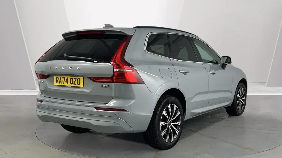 Used Volvo XC60 Core 247 HP (181 kW) 2025 Grey SUV