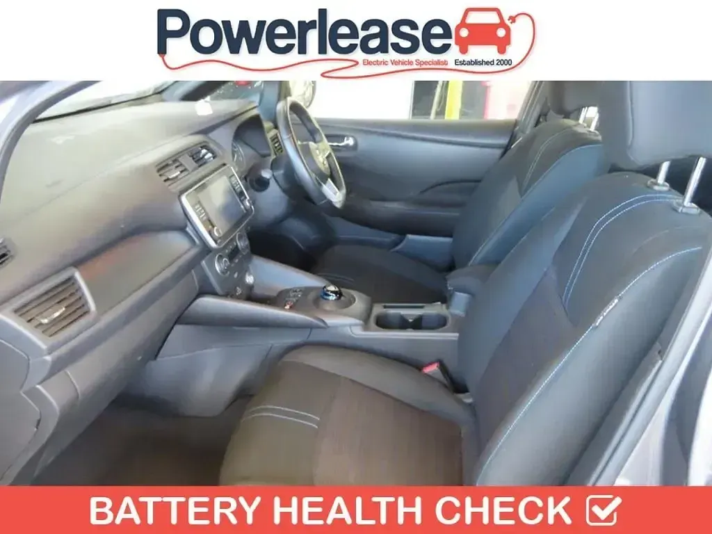 Używany Nissan Leaf Acenta 110 kW (150 KM) 2021 Szary Hatchback