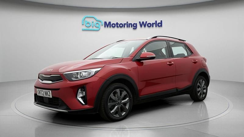 Gebraucht Kia Stonic 99 PS (72 kW) 2023 Rot SUV