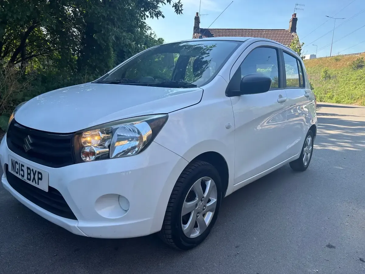 Used Suzuki Celerio SZ3 68 HP (50 kW) 2015 White Hatchback