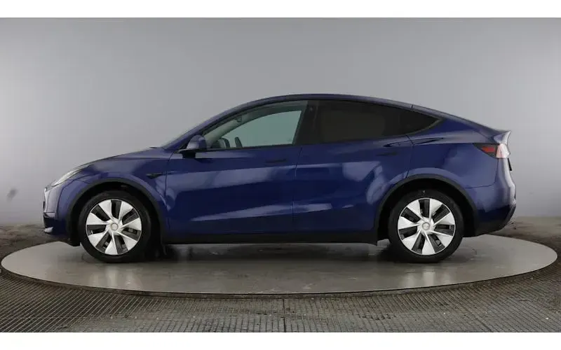 Used Tesla Model Y Long Range AWD 286 kW (389 HP) 2025 SUV
